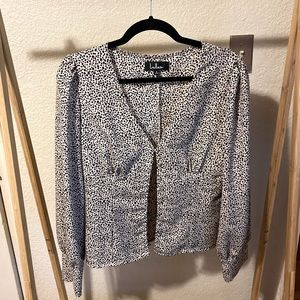 Lulu’s • Cropped Button-Down Blouse